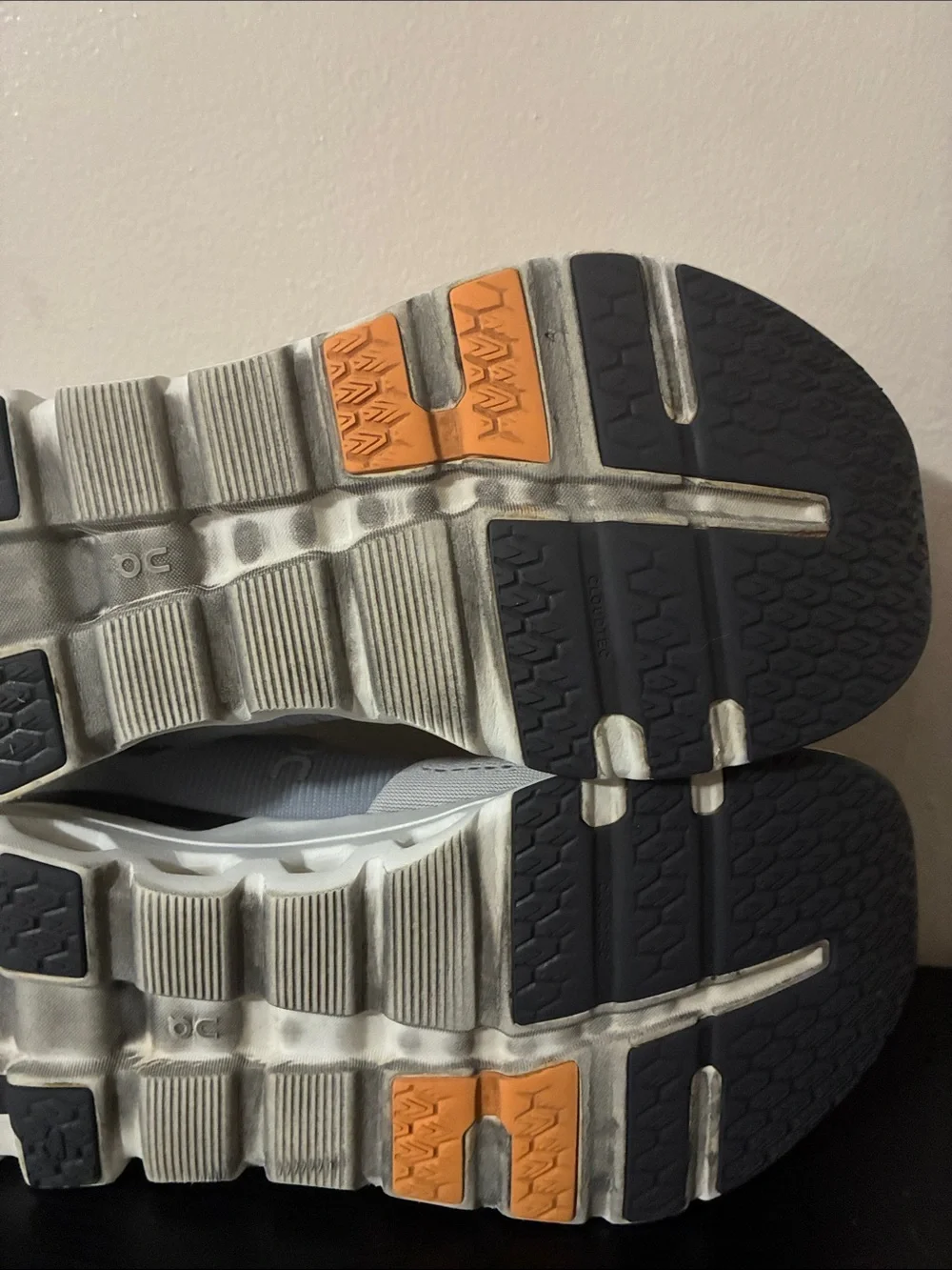 On Cloudrunner 2 running shoes featuring a grey and white mesh size 10 Men